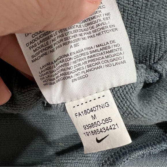 Nike Hoodie Youth Small Logo Pocket Gray Long Sleeves Medium - Picture 6 of 9